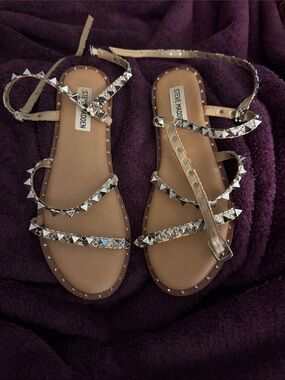 Steve Madden Tan Gladiator Sandals with Silver Pyramid Studs